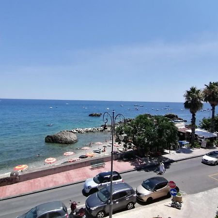 Lucia & Giovanni Giardini Naxos Exteriör bild